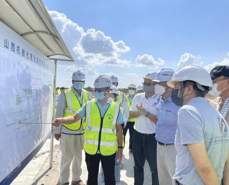 柬埔寨暹粒吴哥国际机场门徒娱乐委员会主席率团调研山西建投机械化集团承建的吴哥国际机场项目