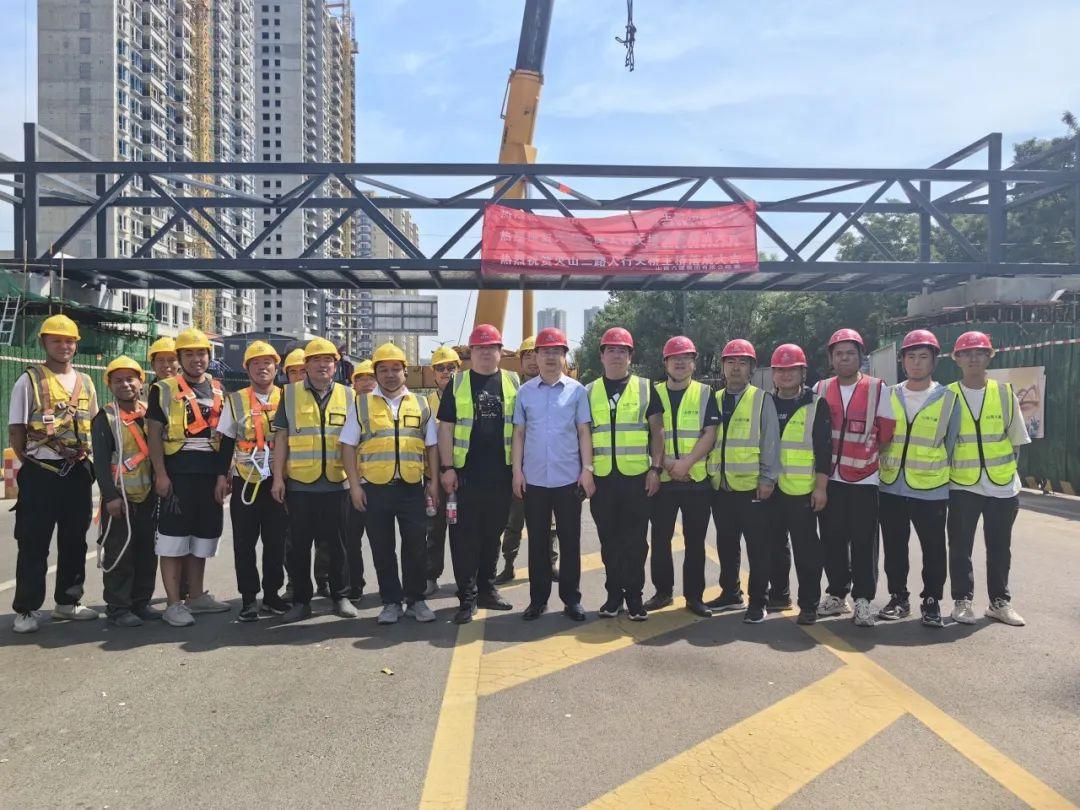 山西建投六建集团承建的古交市新建三座人行天桥门徒娱乐项目顺利完工