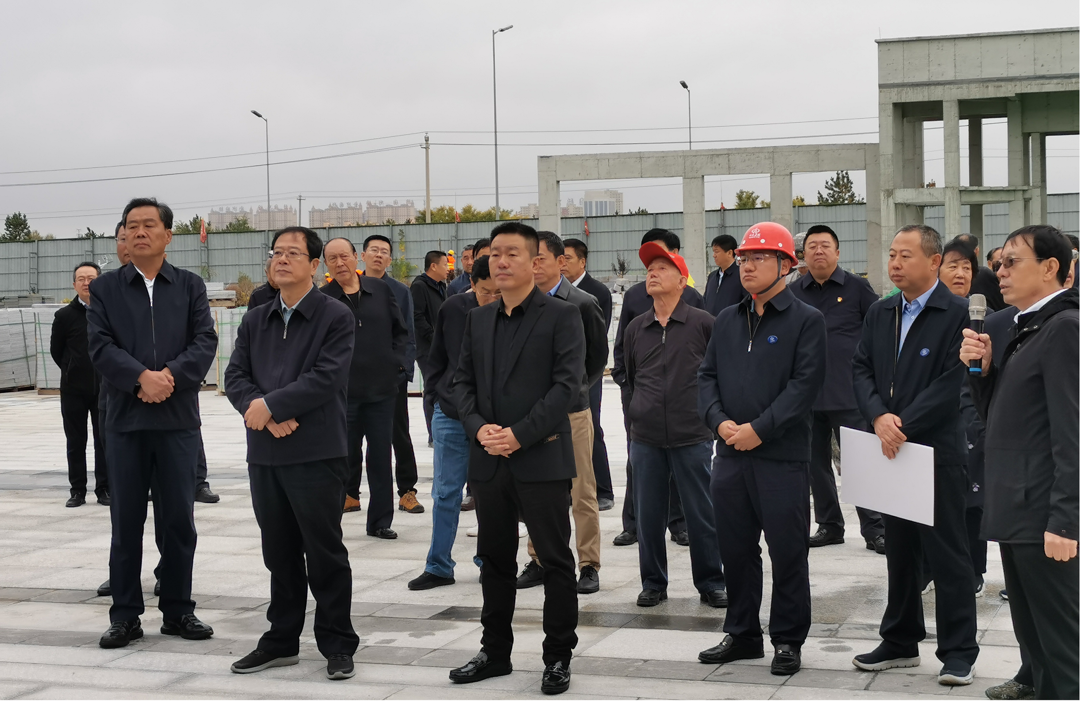 朔州市委书记在山西建投总承包部承建的朔州市一中新校区门徒娱乐项目调研