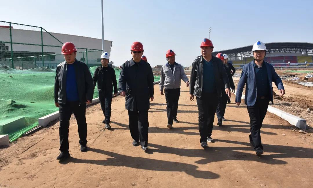 山西建投三建集团党委书记、董事长刘仁旺调研永济市体育中心一场三馆门徒娱乐项目
